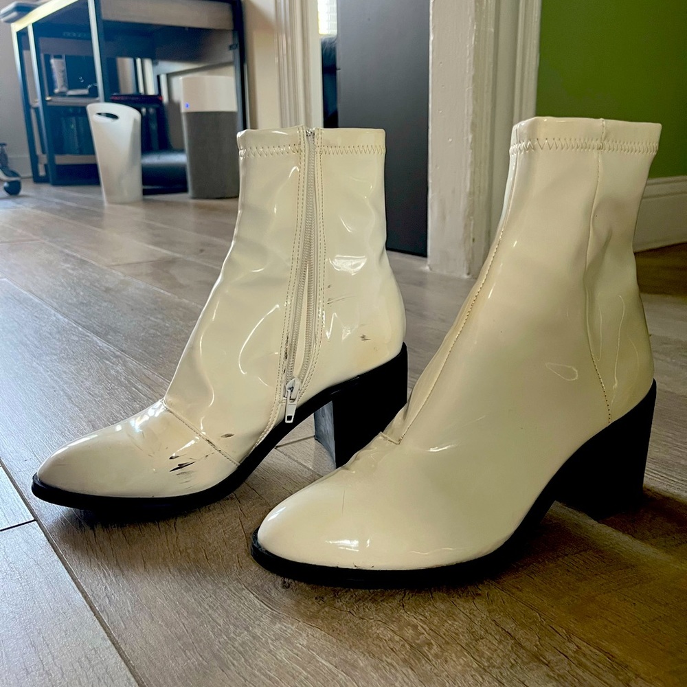 Steve Madden White Boots Size 7